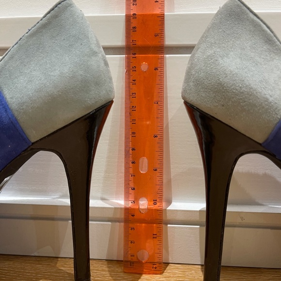 Like brand new high heel shoes - Picture 5 of 5